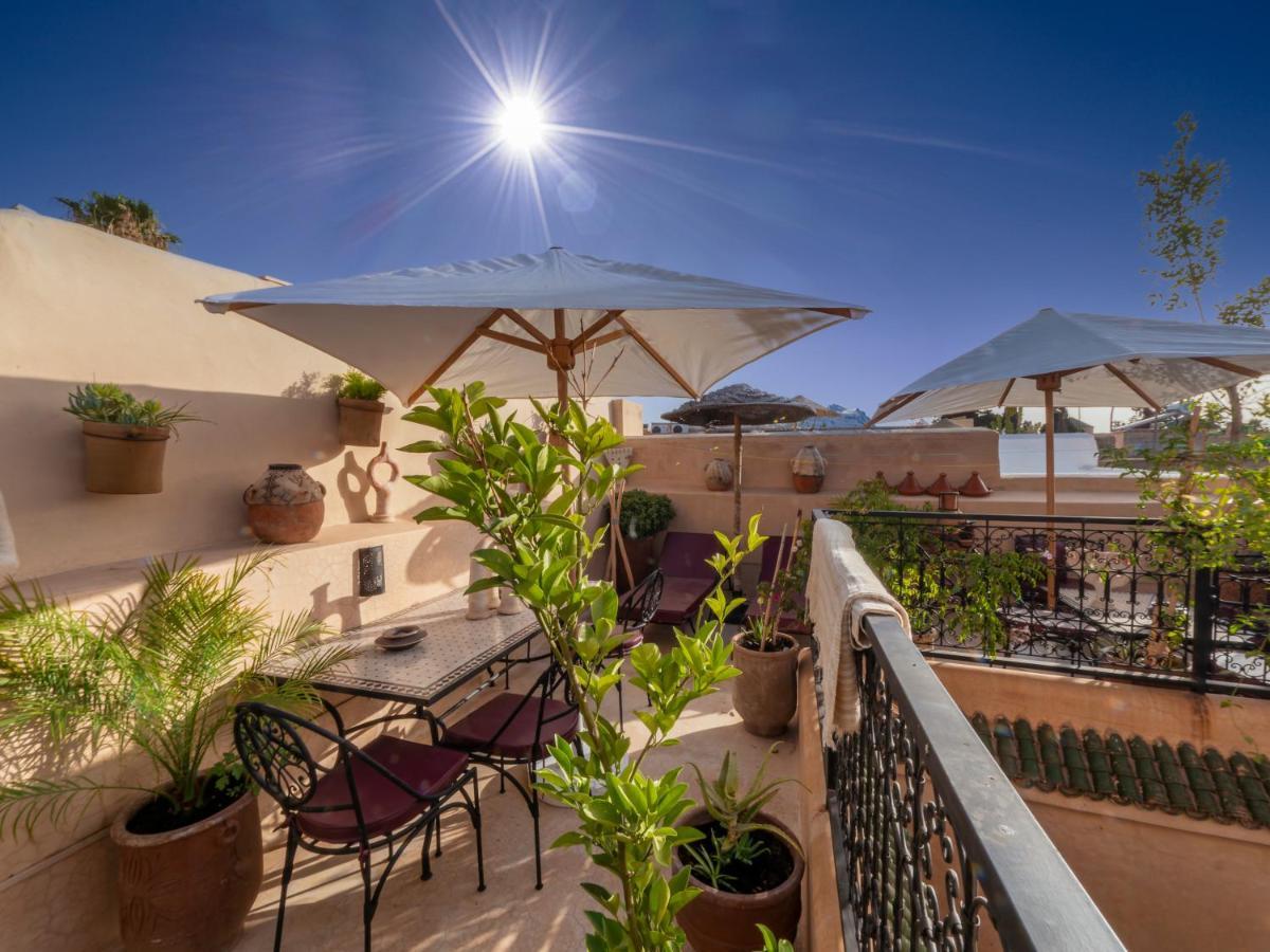 Oumnia - Emplacement - En Entier - Jacuzzi