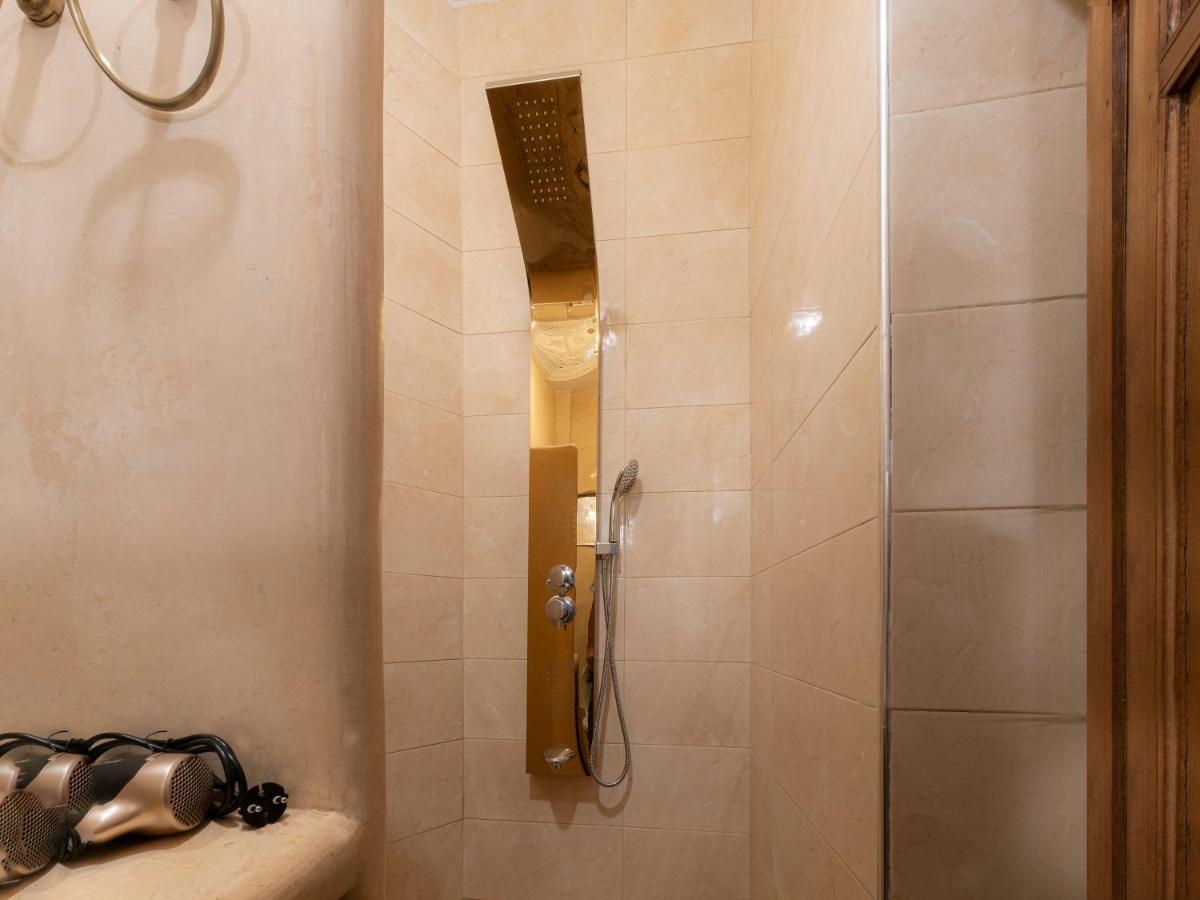 Oumnia - Emplacement - En Entier - Jacuzzi *