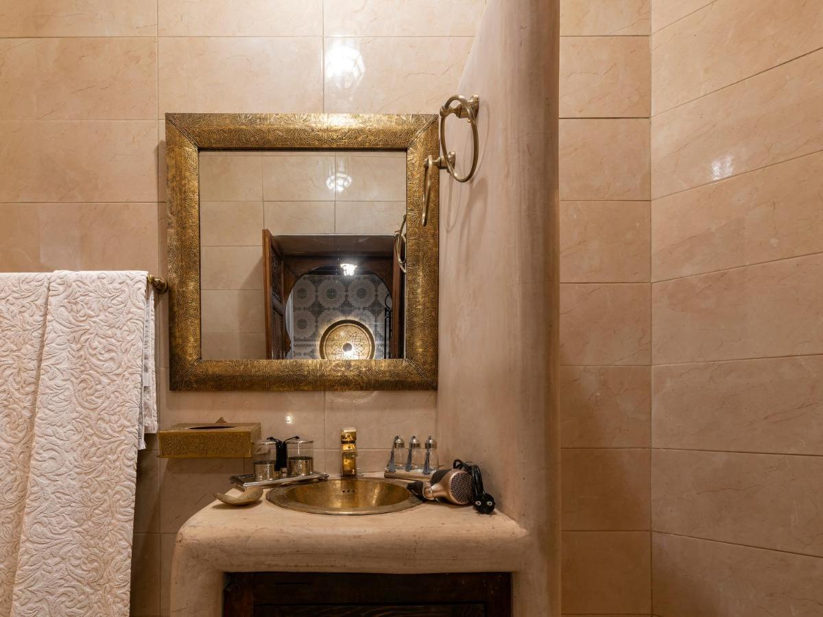 Oumnia - Emplacement - En Entier - Jacuzzi