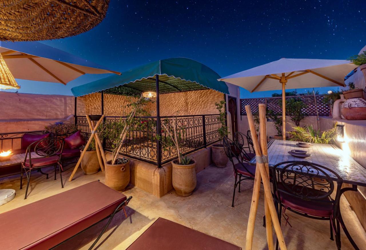 Oumnia - Emplacement - En Entier - Jacuzzi